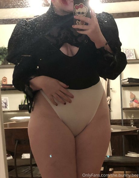 zomcel nude star pics