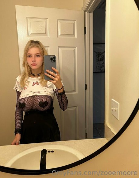 zooemoore high quality star img