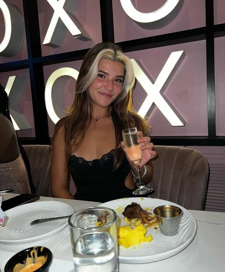 Zoey lynnn perfect star gallery