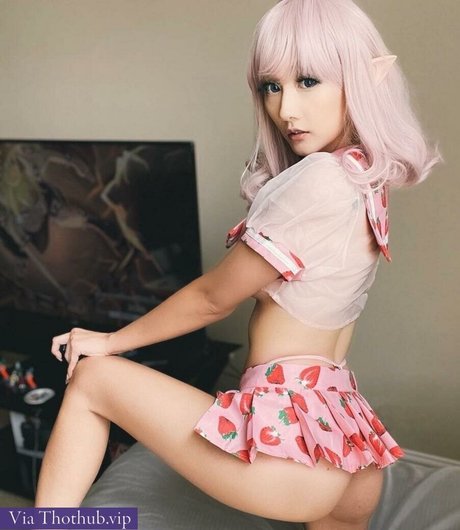 Zoey Lee naked star pictures