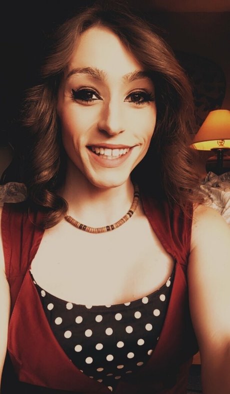 Zoeyt123 pornstar hot pictures