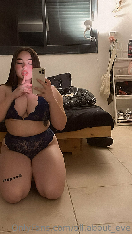 All About eve model pretty photos