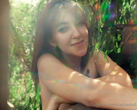 Annie Opium star erotic img