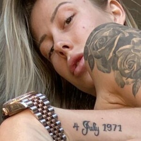 Bonnygombert model nice img