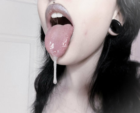 Hauntedhailey pretty model photos