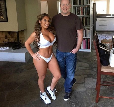 Jasmin Cadavid pretty actress photos