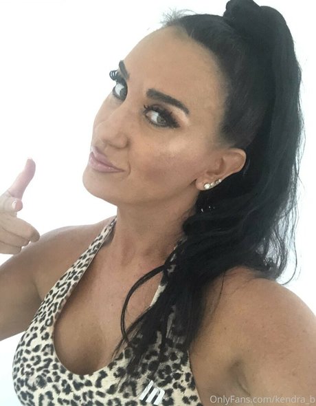 Kendra Banks model naked photos