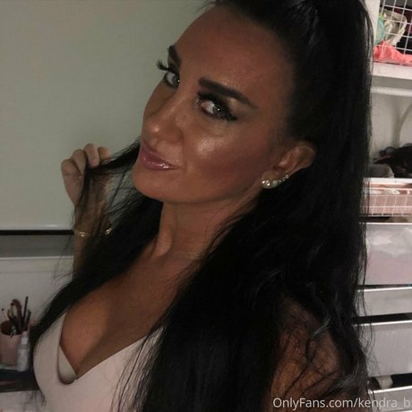 Kendra Banks star pornographic pics