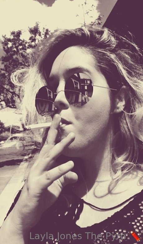 Layla Jones model images