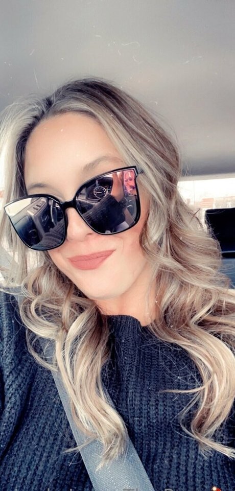 lesbian fuck onlyfans free porn pic