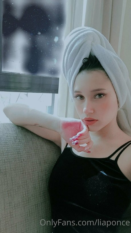 Lia Ponce pretty actress gallery