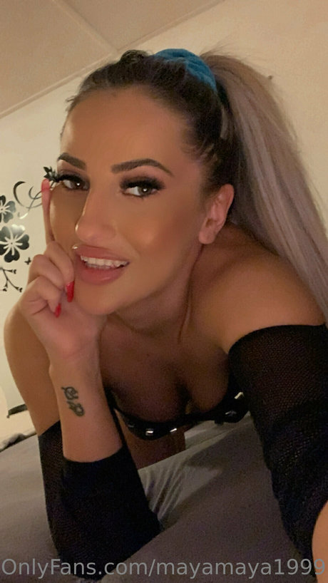 Mayamaya1999 pornstar erotic img