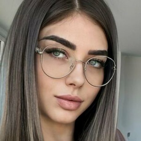 Misskloesmith art pornstar photos