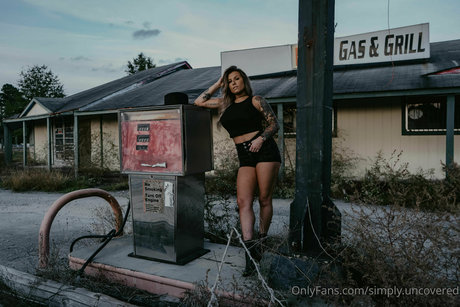 Simplyuncovered Jessie P adult actress pic