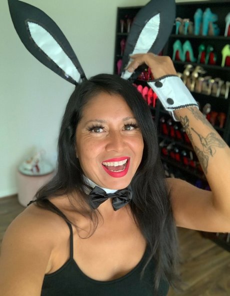 Stilettocouturebella Profile pic