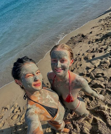 zoey cks pretty model photo