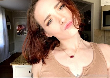 Zoeybrooks nudes star image