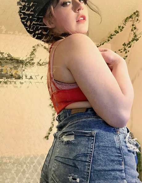 zoeybenzz adult model galleries