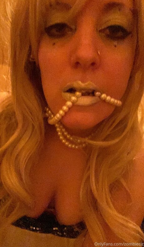 zombieciz nudes actress gallery