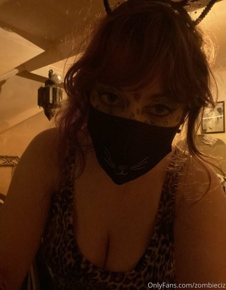 zombieciz star nude photos