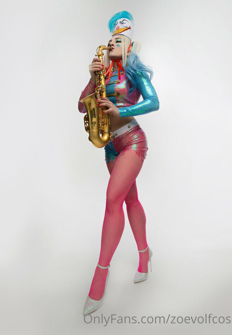 zoevolfcos exclusive model image