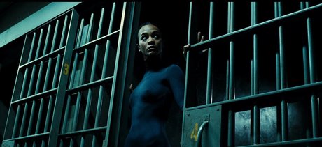 Zoe Saldana model exclusive photos