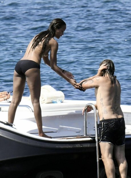 beauty nude onlyfans erotic img