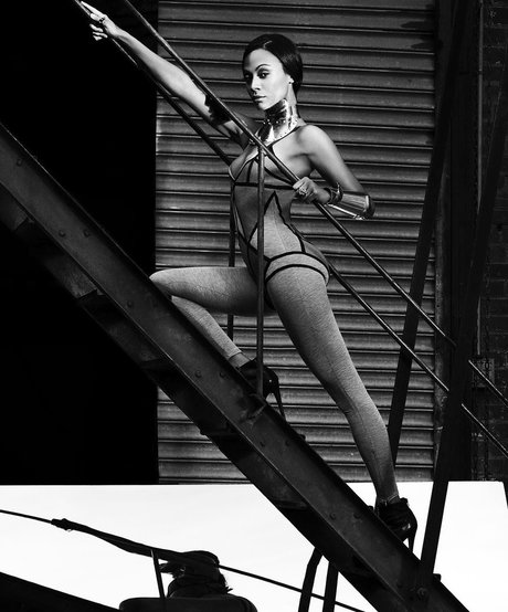 Zoe Saldana beautiful pornstar pictures