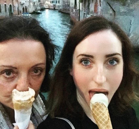 Zoe Lister Jones high quality model photo