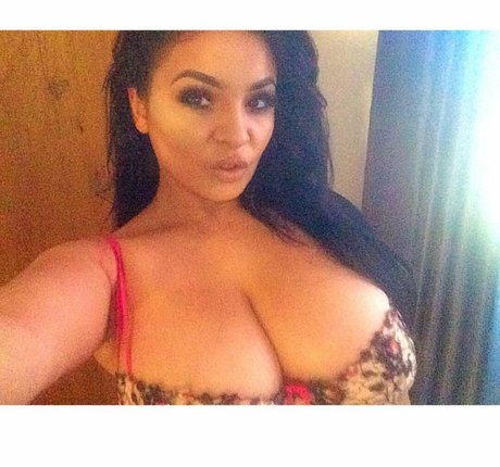 Zoe Leanne Cooper pornstar naked pic