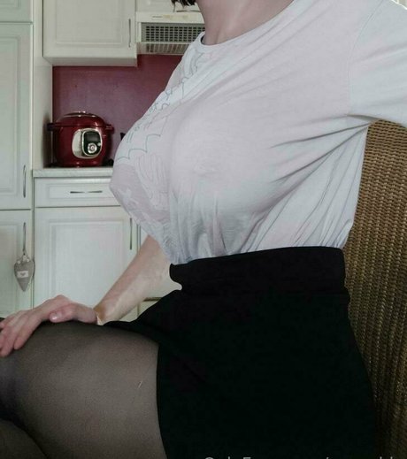 Zoepcbh erotic pornstar photo