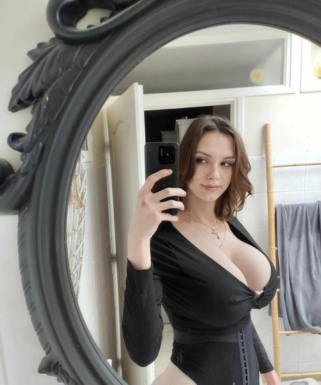 Zoepcbh sex actress image