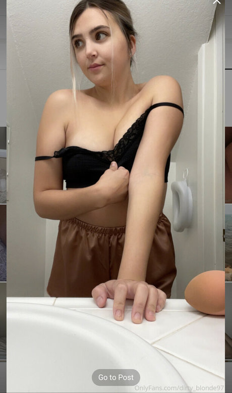 Zoe Nicole sexy actress galleries