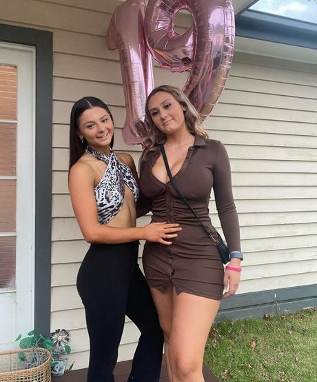 Zoe H pornstar naked pics