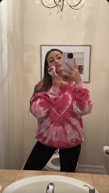 Zoe Fergurson Profile pic