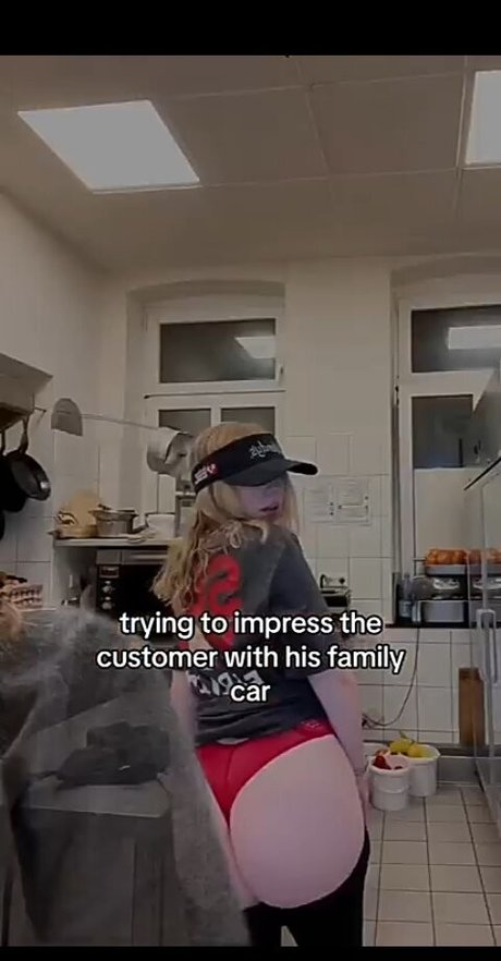 zoeeyyy model hd gallery