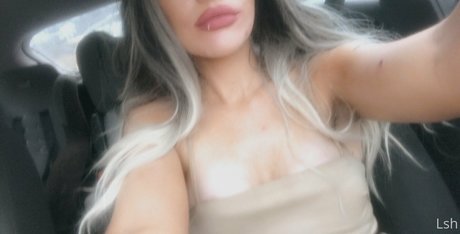 zoee12 model adult photos