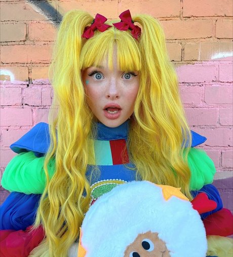 Zoe Colletti star hot pics