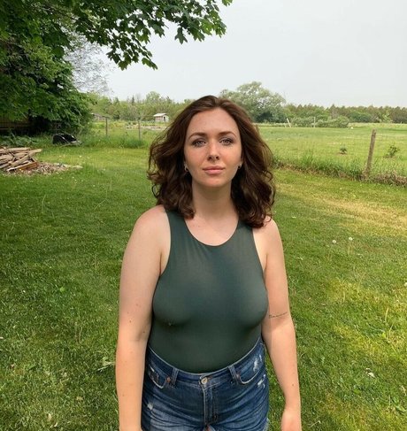 Zoe Bishop star exclusive galleries