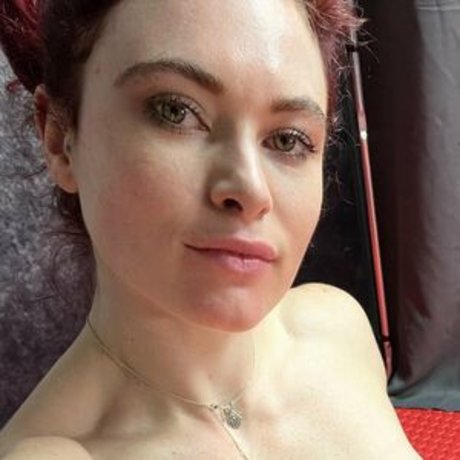 Alexis Luna art model galleries