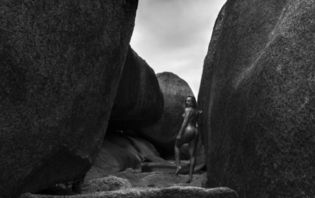 Aline Hirth nudes model pics