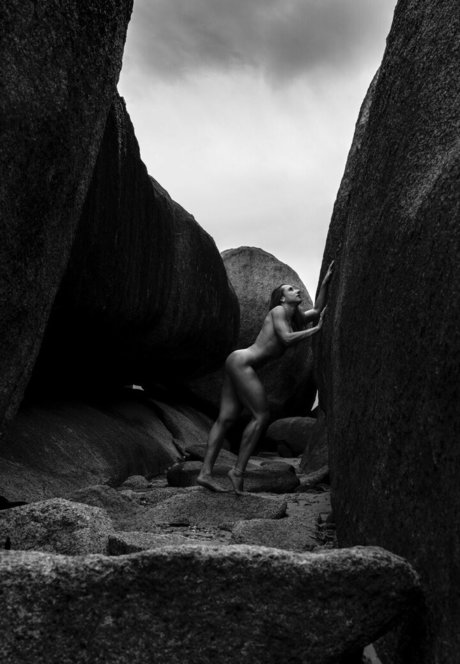 Aline Hirth free model archive