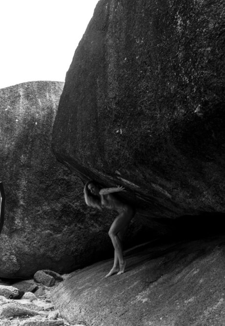 Aline Hirth model erotic picture