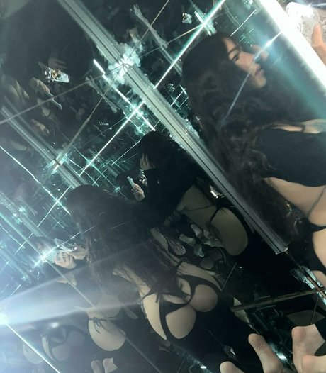 _estherng nice pornstar photo