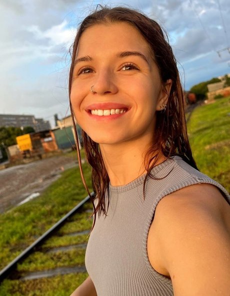 shulyyyyyy sex star galleries