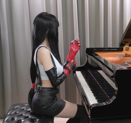 Rus Piano pornstar pretty pictures