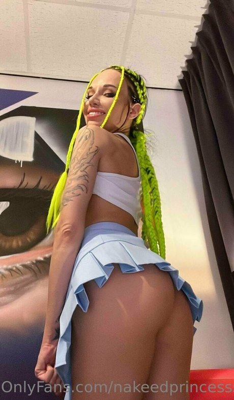 nakeedprincesss star nice image