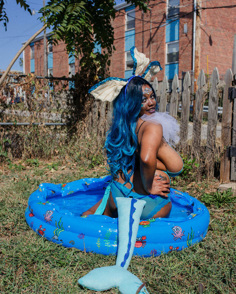 farrismaiden model sexy image