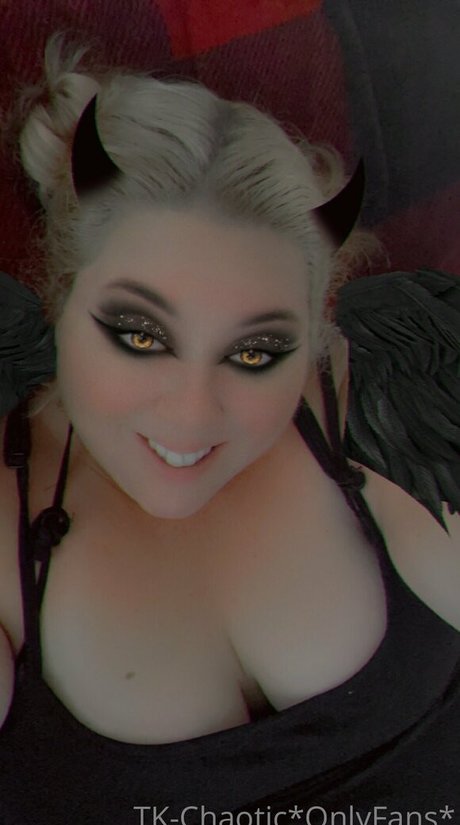 tkchaotic xxx model archive