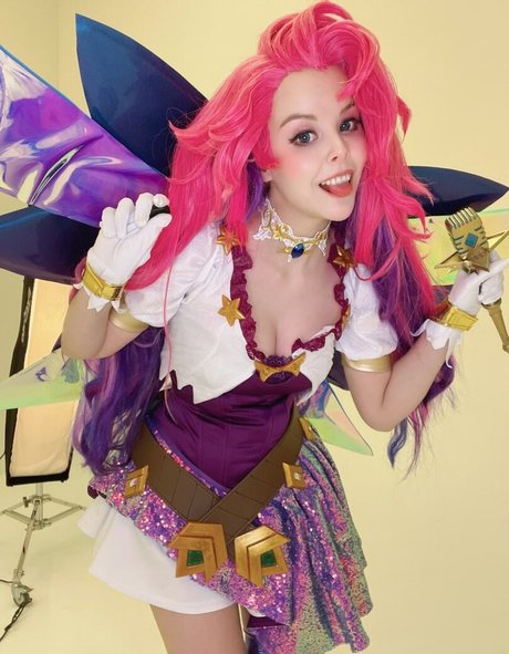 Helly Valentine naked actress image